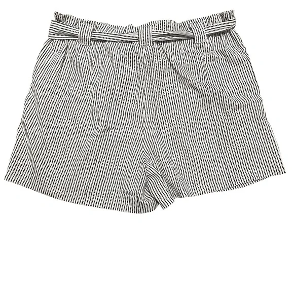 Max Studio Paperback Mini Shorts - Picture 2 of 3